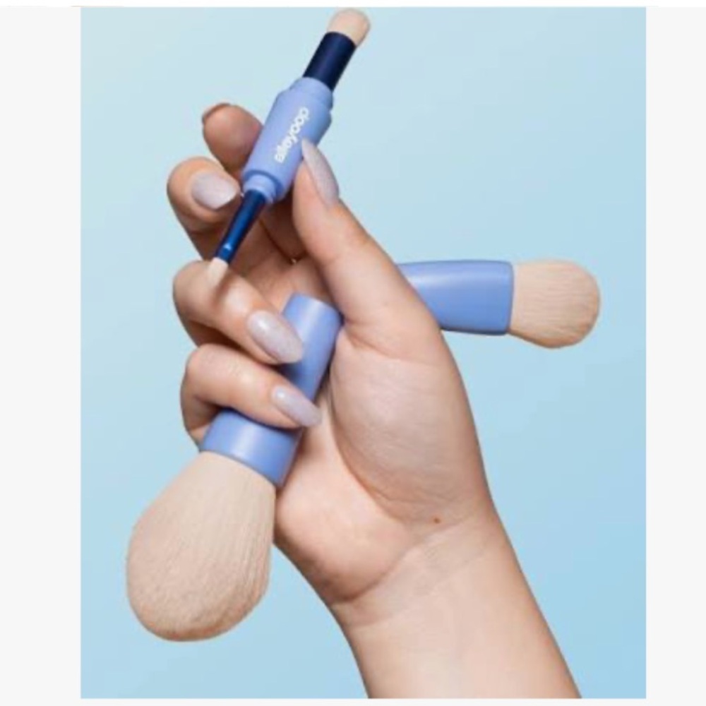 NWT Alleyoop Multi-Tasker 4-in-1 Makeup Brush